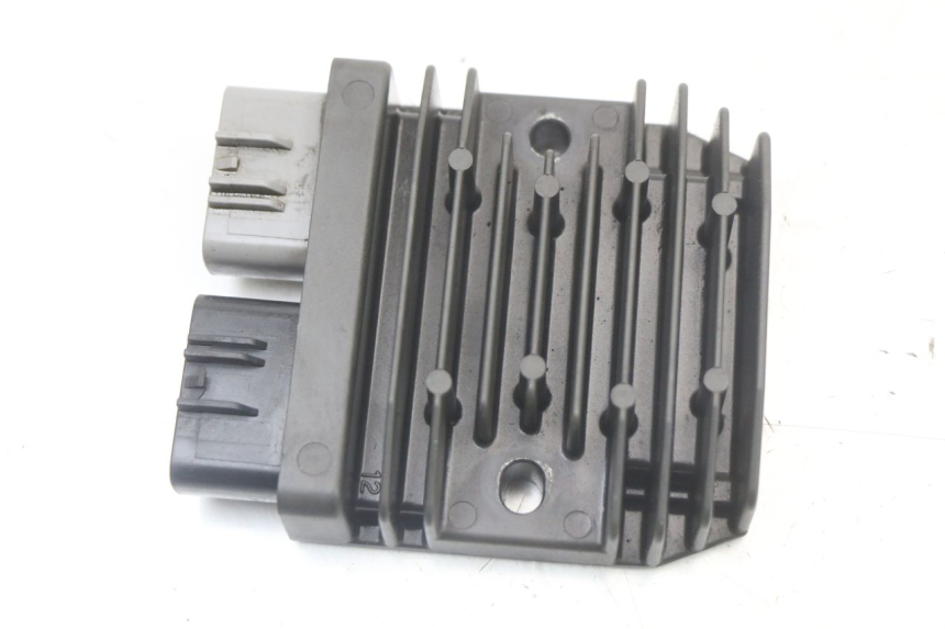 photo de REGULATEUR CHARGE YAMAHA FZ1 FAZER 1000 (2007 - 2009) - Détail de la pièce