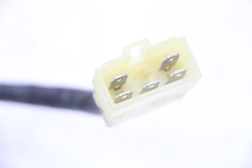 photo de REGULATEUR CHARGE YAMAHA FZS FAZER 600 (2001 - 2003) - Vue d’ensemble