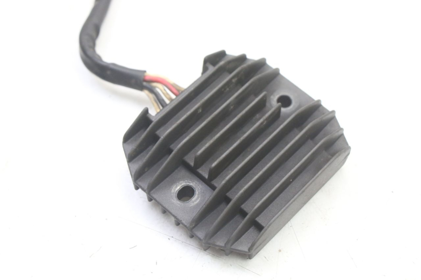 photo de REGULATEUR CHARGE YAMAHA FZS FAZER 600 (2001 - 2003) - Zoom état d’usage