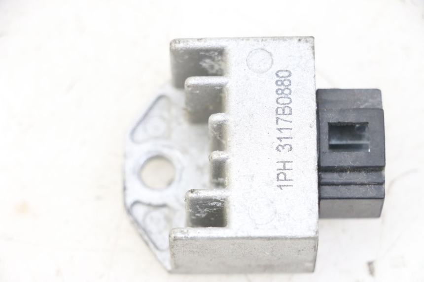 photo de REGULATEUR CHARGE YAMAHA NEO'S NEOS 2T EASY 50 (2013 - 2016) - Vue principale
