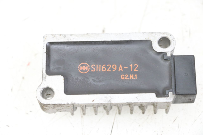 photo de REGULATEUR CHARGE YAMAHA NEOS NEO'S 4T 50 (2008 - 2016) - Détail de la pièce
