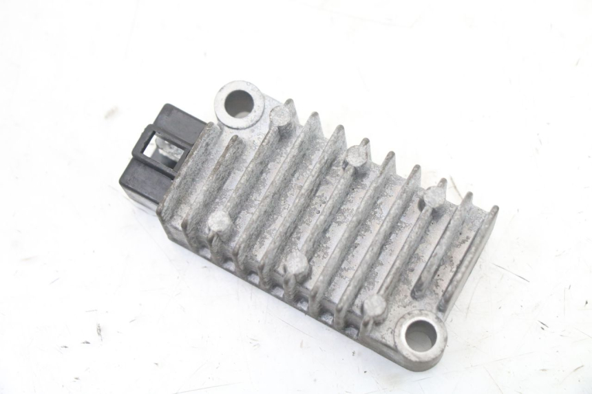 photo de REGULATEUR CHARGE YAMAHA NEOS NEO'S 4T 50 (2008 - 2016) - Détail de la pièce