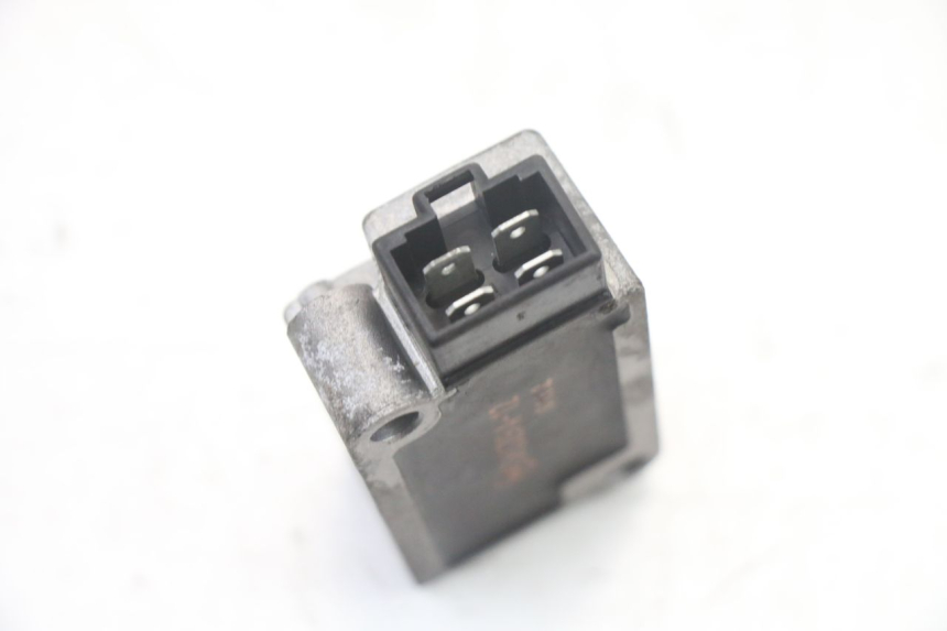 photo de REGULATEUR CHARGE YAMAHA NEOS NEO'S 4T 50 (2008 - 2016) - Zoom état d’usage