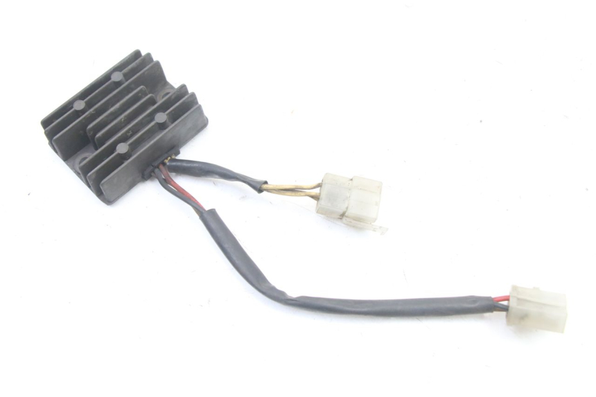 photo de REGULATEUR CHARGE YAMAHA SR 125 (1982 - 2003) - Zoom état d’usage