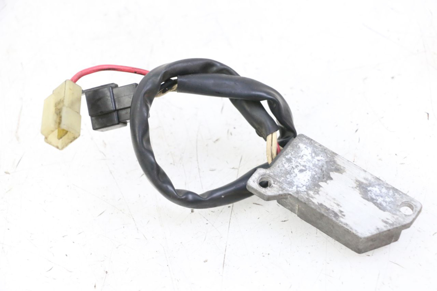 photo de REGULATEUR CHARGE YAMAHA XV VIRAGO 535 (1988 - 2004) - Autre angle de vue