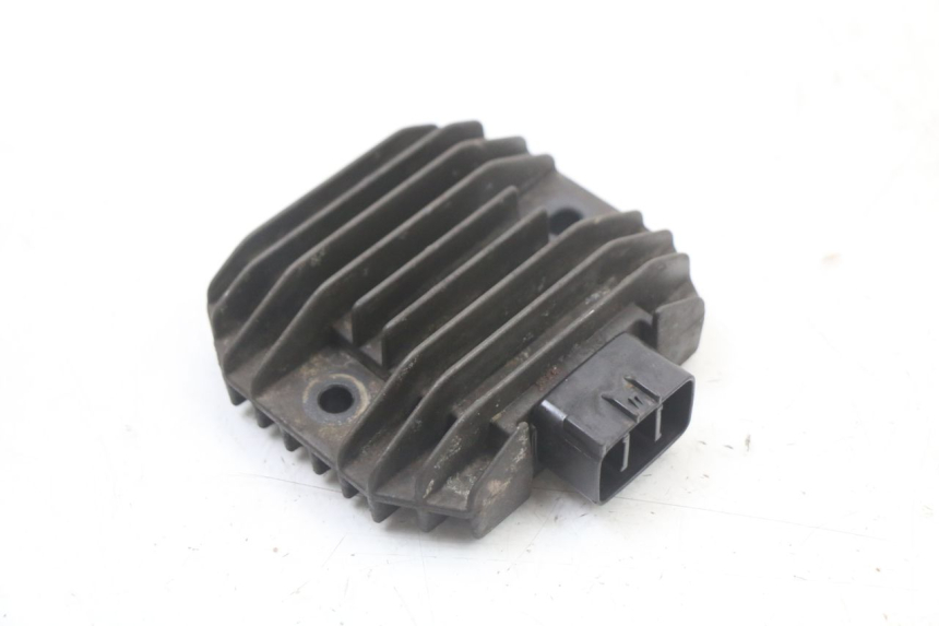 photo de REGULATEUR CHARGE YAMAHA XVS DRAG STAR DRAGSTAR 650 (1997 - 2007) - Vue principale