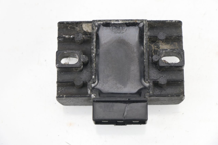 photo de REGULATEUR CHARGE YAMAHA YBR 125 (2004 - 2006) - Zoom état d’usage