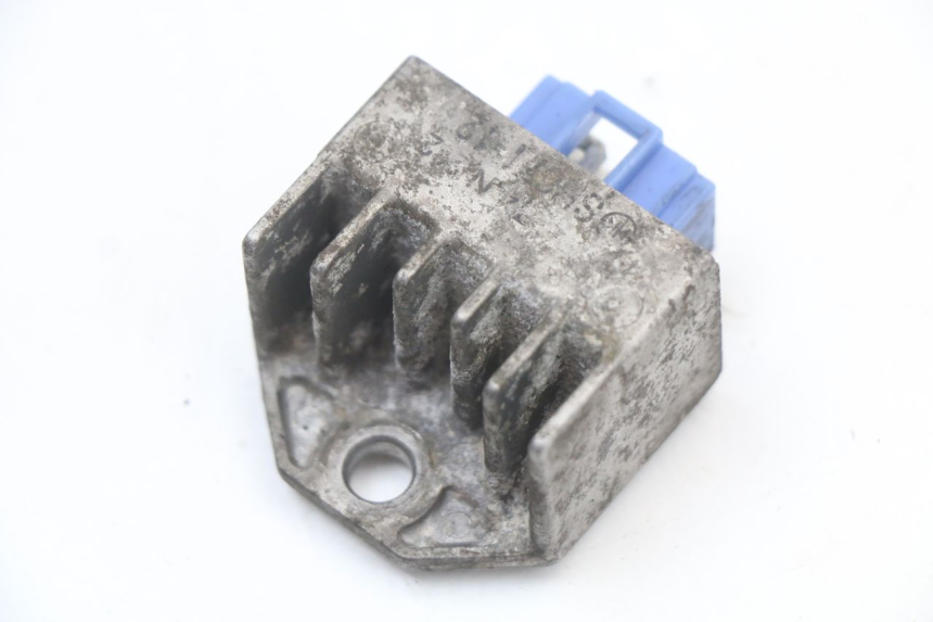 photo de REGULATEUR CHARGE YAMAHA YN NEO'S 50 (1997 - 2004) - Zoom état d’usage