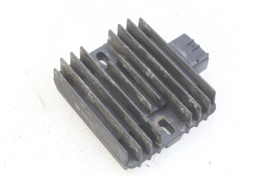 photo de REGULATEUR CHARGE YAMAHA YP MAJESTY 400 (2004 - 2008) - Zoom état d’usage