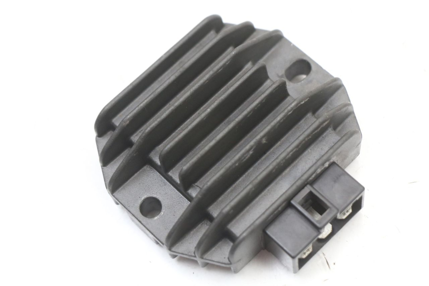 photo de REGULATEUR CHARGE YAMAHA YP MAJESTY 125 (2002 - 2006) - Vue principale