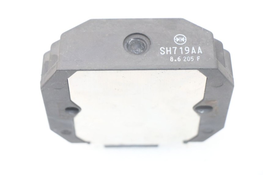 photo de REGULATEUR CHARGE YAMAHA YP T-MAX TMAX 530 (2017 - 2020) - Autre angle de vue