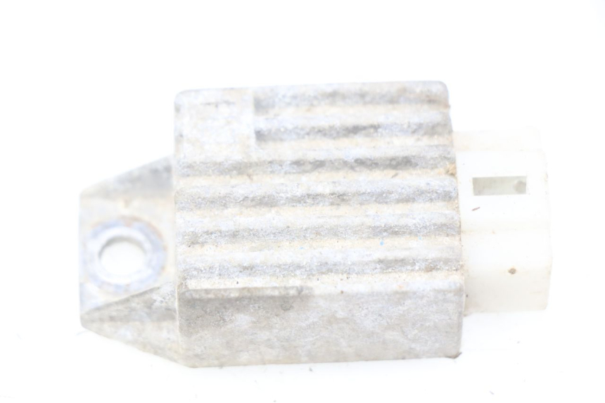 photo de REGULATEUR CHARGE YIYING YY50QT-10 50 (2007 - 2022) - Vue principale