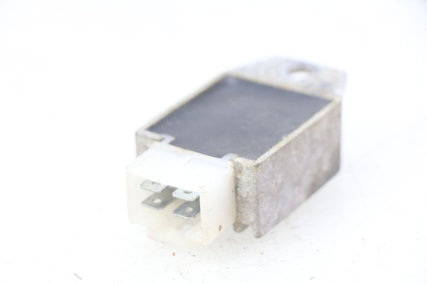 photo de REGULATEUR CHARGE YIYING YY50QT-10 50 (2007 - 2022) - Détail de la pièce