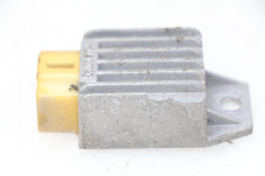 photo de REGULATEUR CHARGE YIYING YY50QT-10 50 (2007 - 2022) - Vue principale