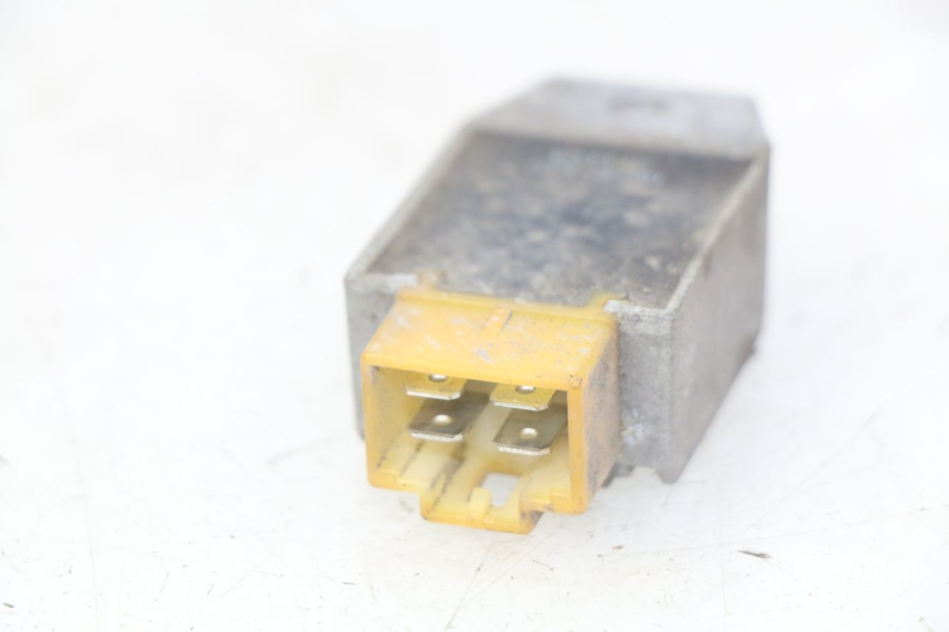 photo de REGULATEUR CHARGE YIYING YY50QT-10 50 (2007 - 2022) - Détail de la pièce