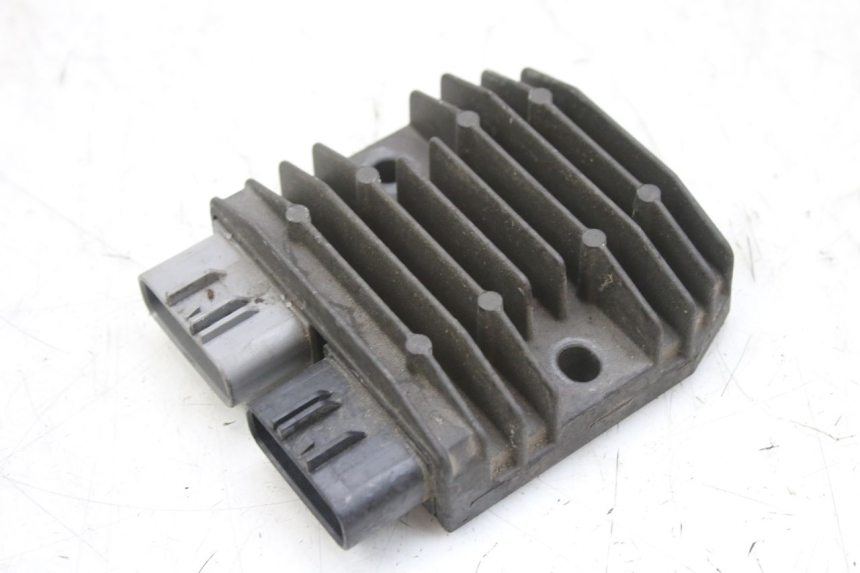 photo de REGULATEUR CHARGE YAMAHA YZF R1 1000 (2007 - 2008) - Détail de la pièce