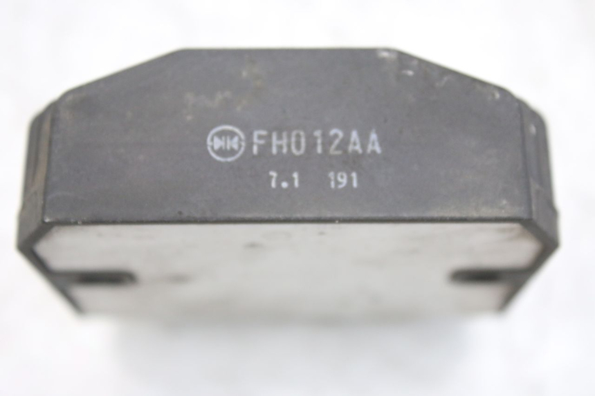 photo de REGULATEUR CHARGE YAMAHA YZF R1 1000 (2007 - 2008) - Zoom état d’usage