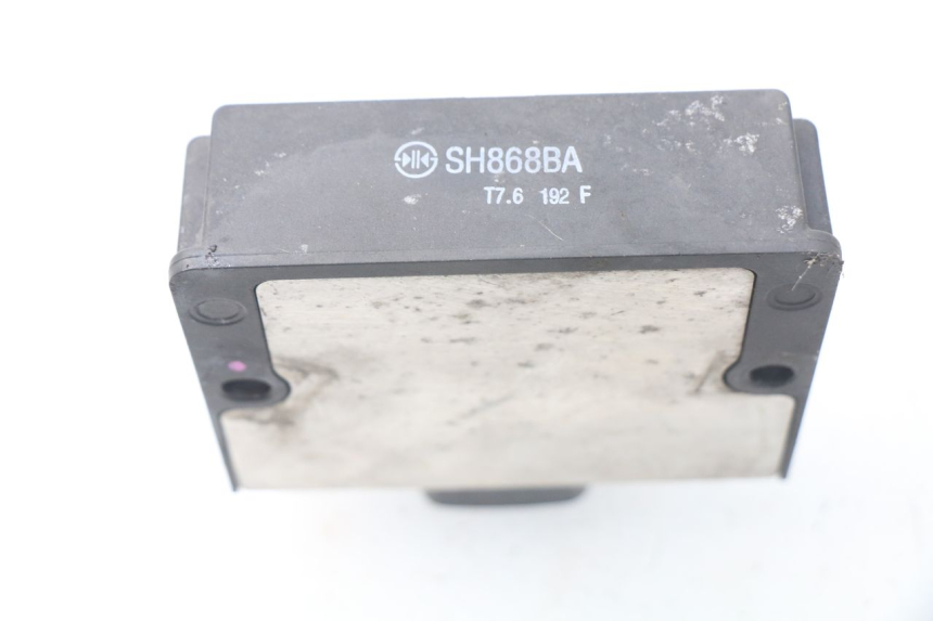 photo de REGULATEUR CHARGE KAWASAKI Z Z900 900 (2017 - 2019) - Zoom état d’usage