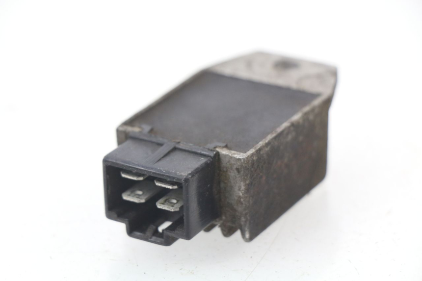 photo de REGULATEUR CHARGE PEUGEOT ZENITH 50 (1994 - 1999) - Zoom état d’usage