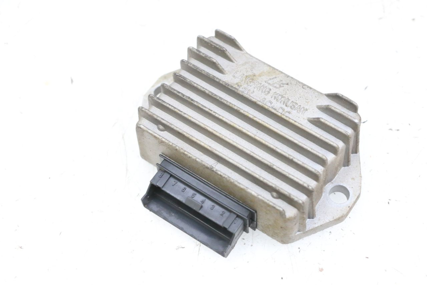 photo de REGULATEUR CHARGE PIAGGIO ZIP 2T 50 (2009 - 2019) - Vue principale