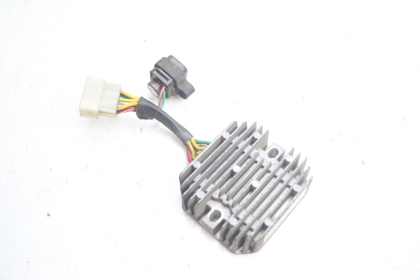 photo de REGULATEUR CHARGE PIAGGIO ZIP 4T 50 (2018 - 2020) - Vue principale