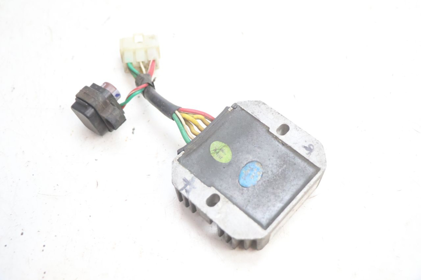 photo de REGULATEUR CHARGE PIAGGIO ZIP 4T 50 (2018 - 2020) - Gros plan technique