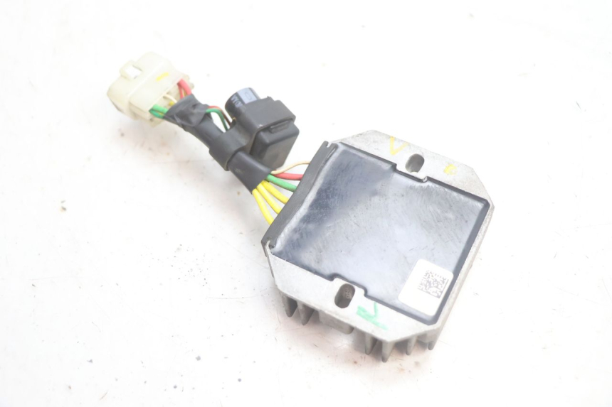 photo de REGULATEUR CHARGE PIAGGIO ZIP IGET 4T 50 (2021 - 2023) - Zoom état d’usage