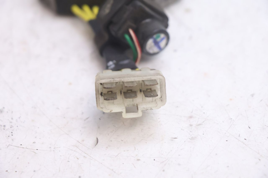 photo de REGULATEUR CHARGE PIAGGIO ZIP IGET 4T 50 (2021 - 2023) - Gros plan technique