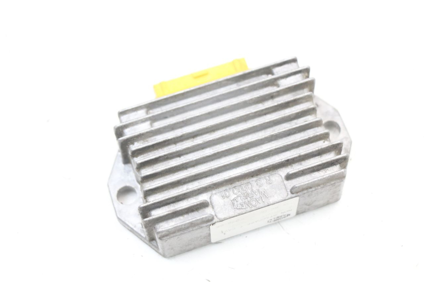 photo de REGULATEUR CHARGE PIAGGIO ZIP RST 50 (1996 - 1998) - Détail de la pièce