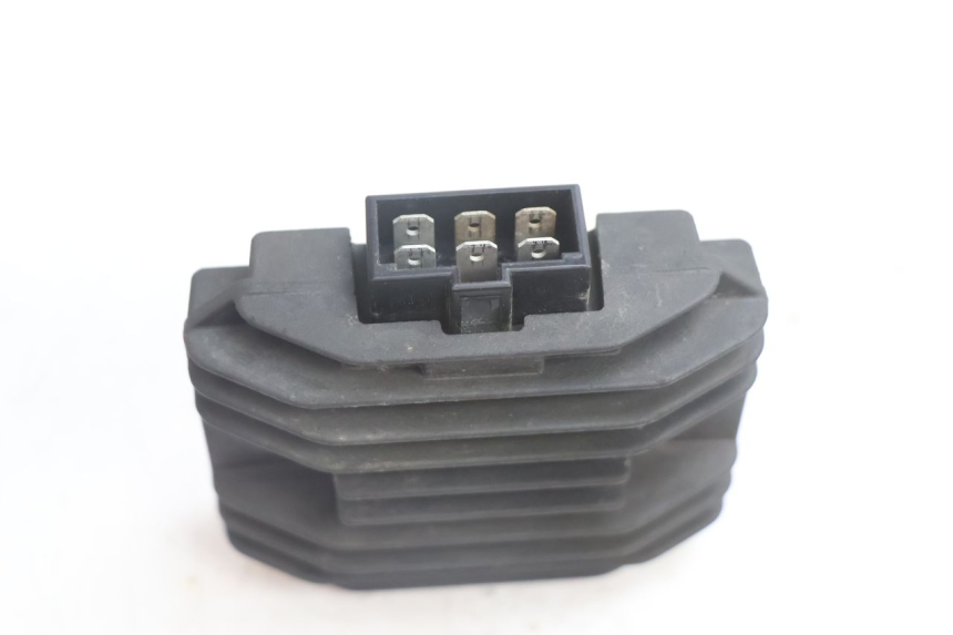 photo de RÉGULATEUR DE CHARGE KAWASAKI ZX-6R ZX6R 600 (1995 - 1997) - Zoom état d’usage