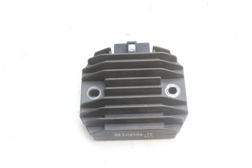 photo de REGULATEUR CHARGE KAWASAKI ZZR 600 (1995 - 2004) - Détail de la pièce
