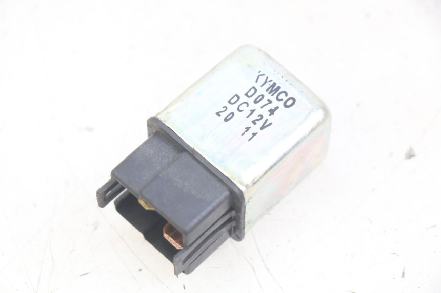 photo de RELAIS DEMARREUR KYMCO AGILITY 16+ 4T 50 (2018 - 2023) - Autre angle de vue