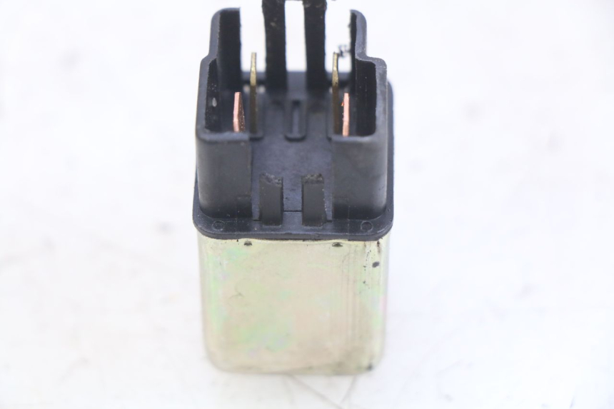 photo de RELAIS DEMARREUR KYMCO AGILITY 4T 50 (2005 - 2018) - Gros plan technique