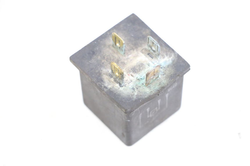 photo de RELAIS DEMARREUR MBK BOOSTER SPIRIT 50 (2004 - 2017) - Gros plan technique