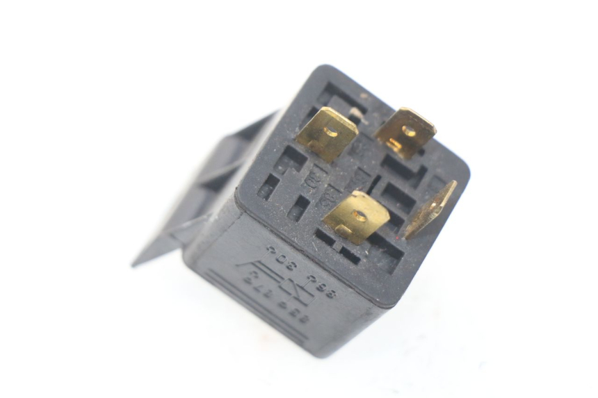 photo de RELAIS DEMARREUR YAMAHA BW'S 50 (2004 - 2017) - Zoom état d’usage