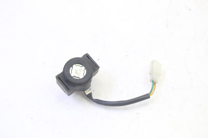 photo de RELAIS DEMARREUR SYM CROX 4T 50 (2016 - 2023) - Zoom état d’usage