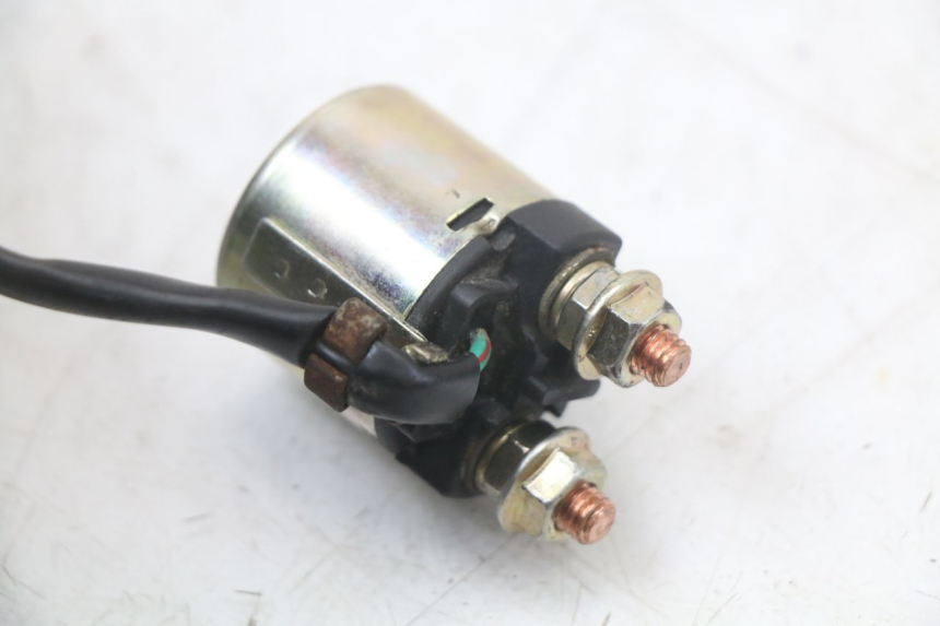 photo de RELAIS DEMARREUR SYM FIDDLE 2 50 (2008 - 2013) - Gros plan technique