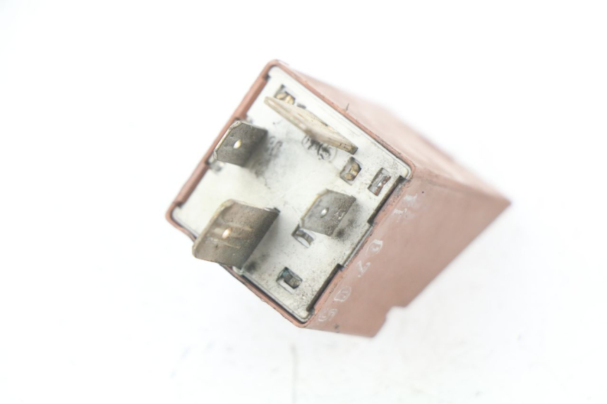 photo de RELAIS DEMARREUR PIAGGIO FLY 2T 50 (2004 - 2017) - Zoom état d’usage