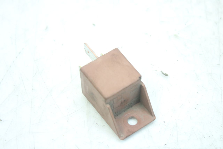 photo de RELAIS DEMARREUR PIAGGIO FLY 4T 50 (2013 - 2017) - Zoom état d’usage