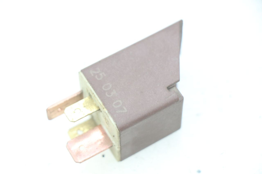 photo de RELAIS DEMARREUR PIAGGIO FLY 100 (2006 - 2010) - Vue principale