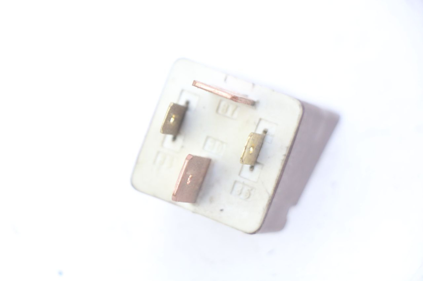 photo de RELAIS DEMARREUR PIAGGIO FLY 100 (2006 - 2010) - Autre angle de vue