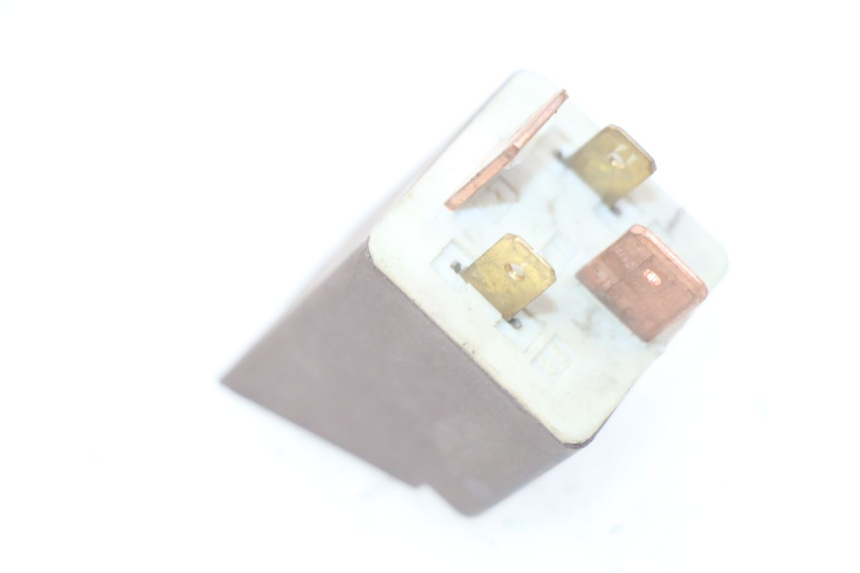 photo de RELAIS DEMARREUR PIAGGIO FLY 100 (2006 - 2010) - Zoom état d’usage