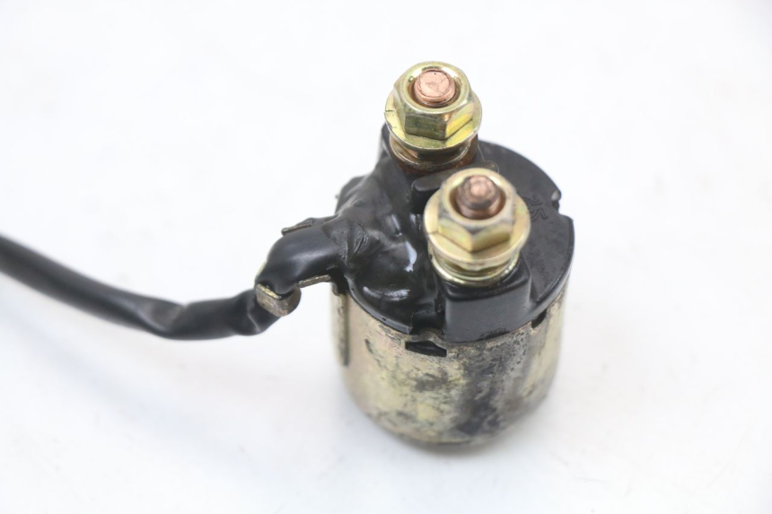photo de Starter relay HYOSUNG GF 125 (2001 - 2005) - Détail de la pièce