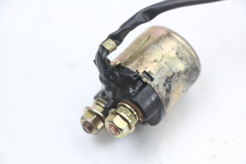 photo de Starter relay HYOSUNG GF 125 (2001 - 2005) - Zoom état d’usage