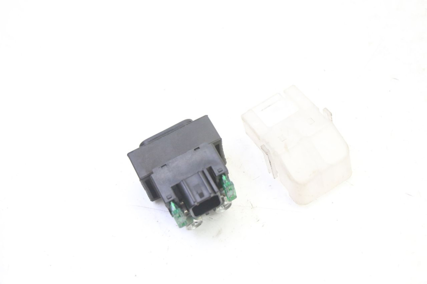 photo de RELAIS DEMARREUR SUZUKI GSR 750 (2011 - 2017) - Zoom état d’usage