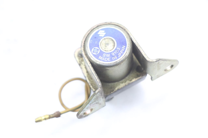 photo de RELAIS DEMARREUR SUZUKI GSX E 250 (1982 - 1983) - Autre angle de vue