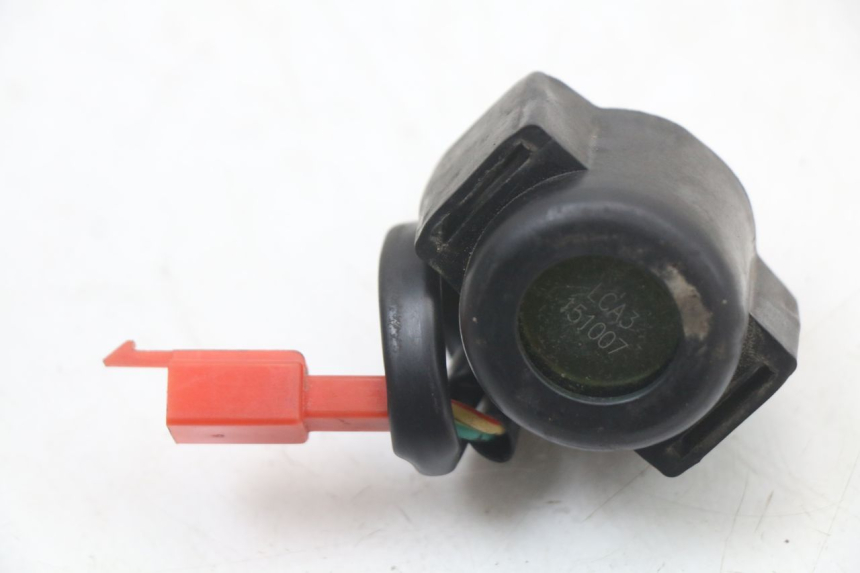 photo de RELAIS DEMARREUR KYMCO K-PW K-PIPE 50 (2012 - 2017) - Gros plan technique