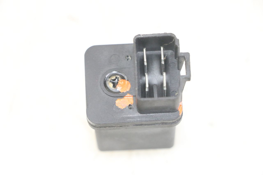 photo de RELAIS DEMARREUR PEUGEOT KISBEE 4T 50 (2018 - 2022) - Zoom état d’usage