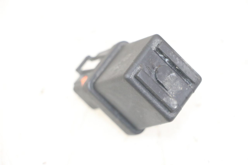 photo de RELAIS DEMARREUR PEUGEOT KISBEE 4T 50 (2018 - 2022) - Autre angle de vue