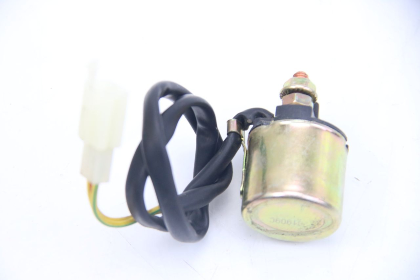 photo de RELAIS DEMARREUR VENESI LOWIGI RETRO JJ50QT-3 50 (2020 - 2022) - Gros plan technique